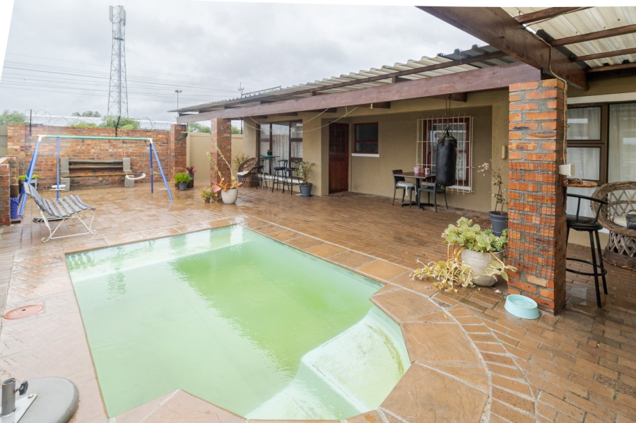 4 Bedroom Property for Sale in Highbury Western Cape